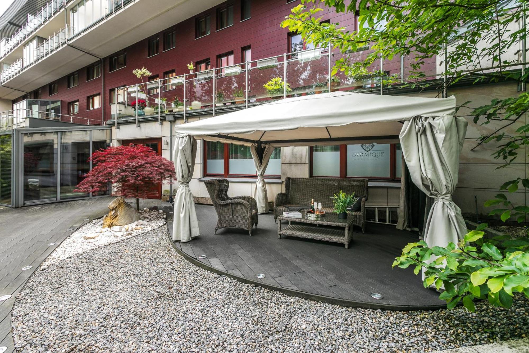 A11 Apartments & SPA Dermique Krakau Exterior foto