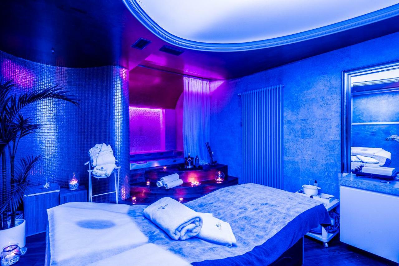 A11 Apartments & SPA Dermique Krakau Exterior foto