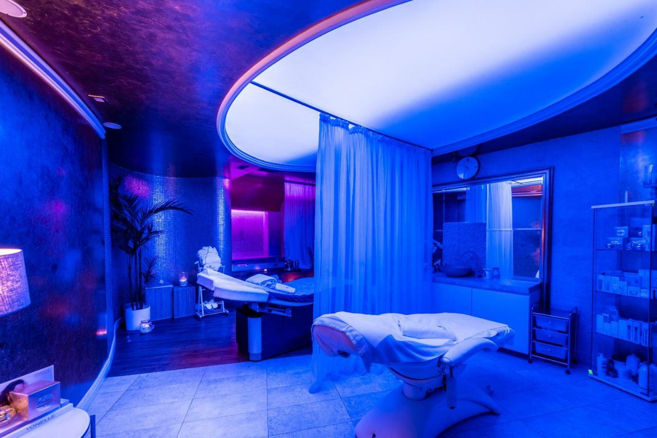 A11 Apartments & SPA Dermique Krakau Exterior foto